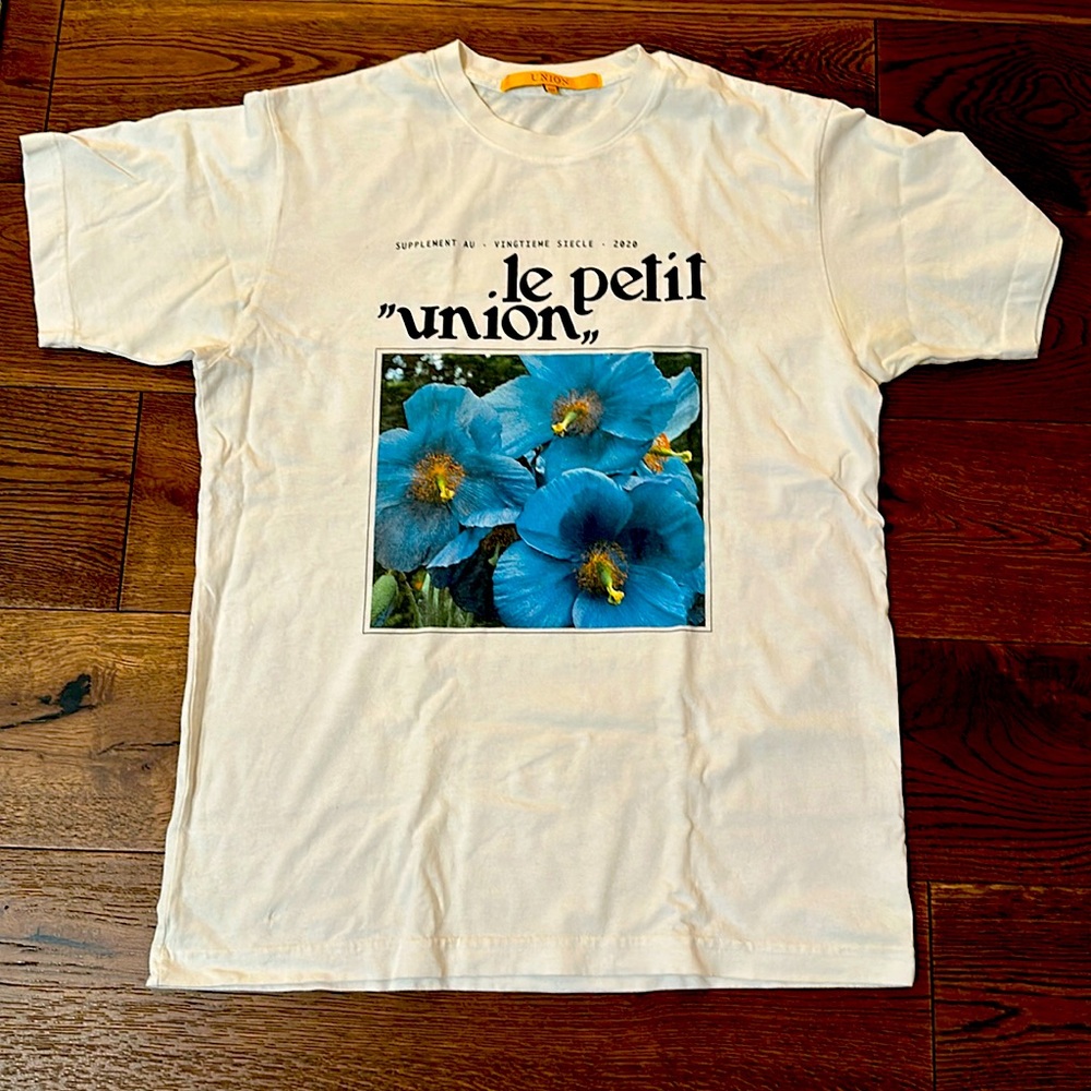 Union LA “le petit union” shirt. Large. Gently worn.
